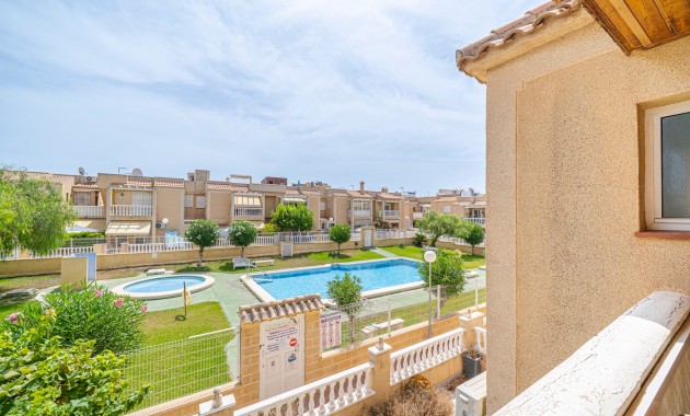 Sale - Apartment / flat -
Torrevieja - Torrevieja - Centre