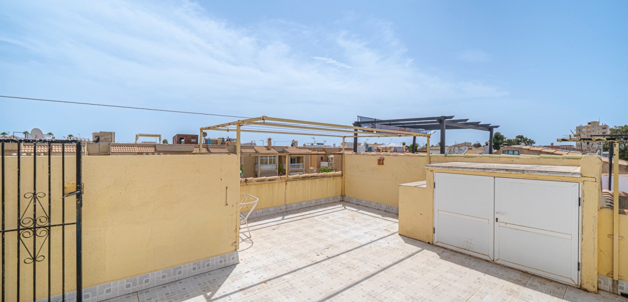 Sale - Apartment / flat -
Torrevieja - Torrevieja - Centre