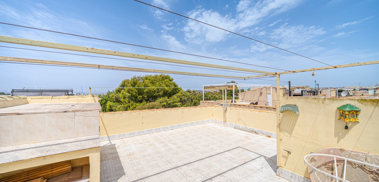 Sale - Apartment / flat -
Torrevieja - Torrevieja - Centre