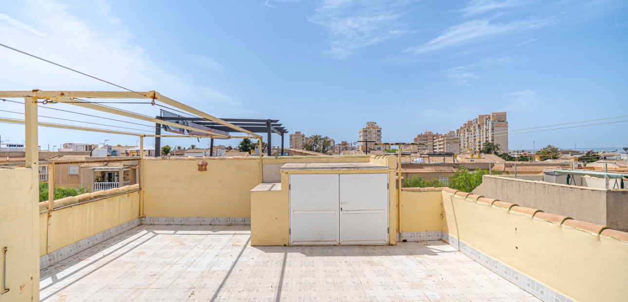 Sale - Apartment / flat -
Torrevieja - Torrevieja - Centre