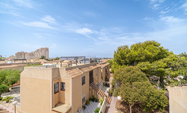 Sale - Apartment / flat -
Torrevieja - Torrevieja - Centre