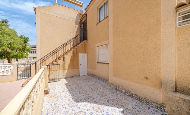 Sale - Apartment / flat -
Torrevieja - Torrevieja - Centre