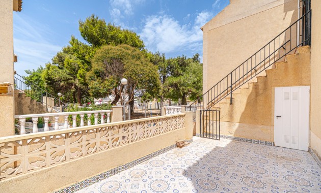 Sale - Apartment / flat -
Torrevieja - Torrevieja - Centre