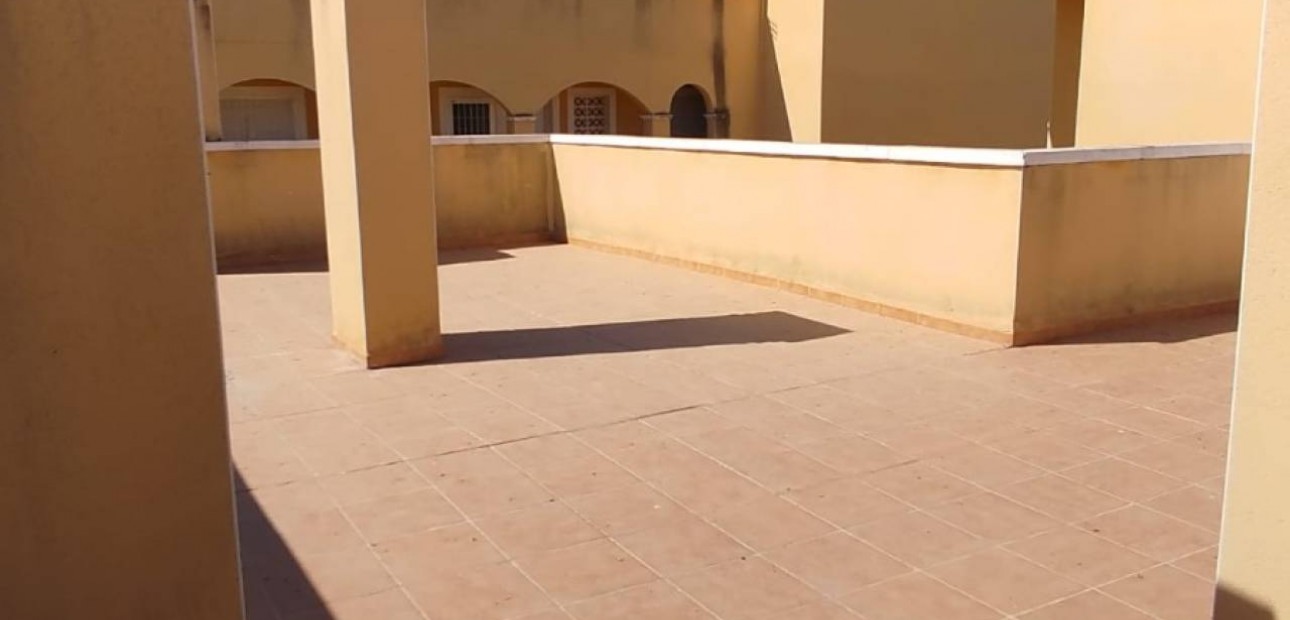 Herverkoop - Appartement / flat -
Algorfa