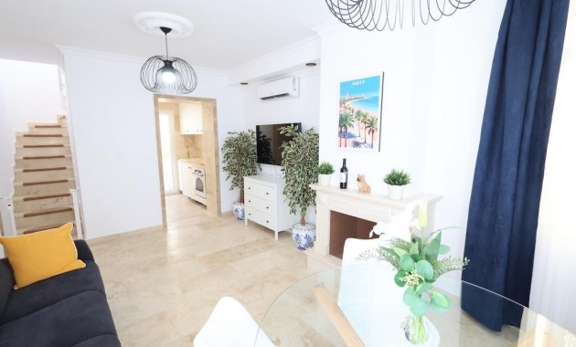 Venta - Villa -
Orihuela Costa - Las Filipinas