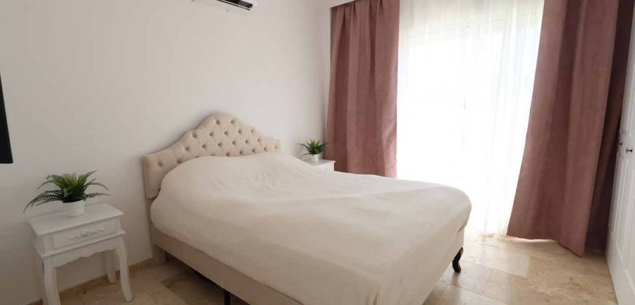 Venta - Villa -
Orihuela Costa - Las Filipinas