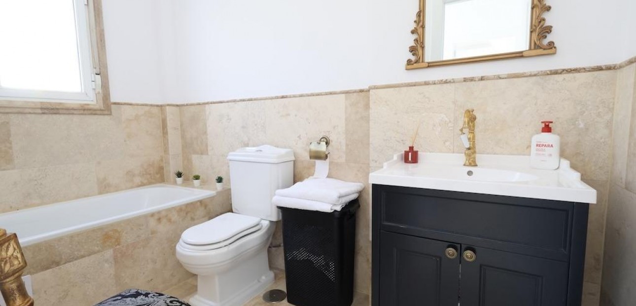 Venta - Villa -
Orihuela Costa - Las Filipinas