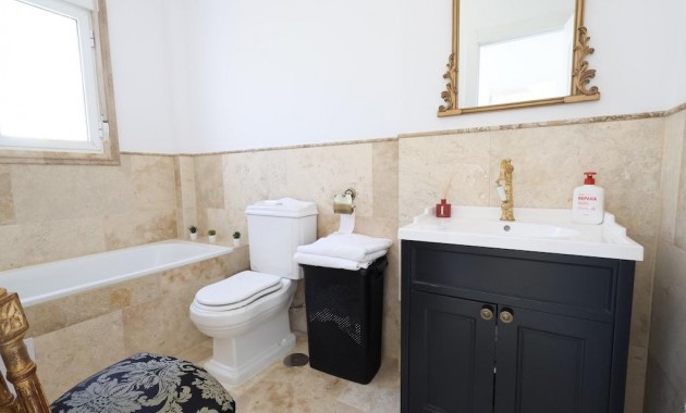 Venta - Villa -
Orihuela Costa - Las Filipinas
