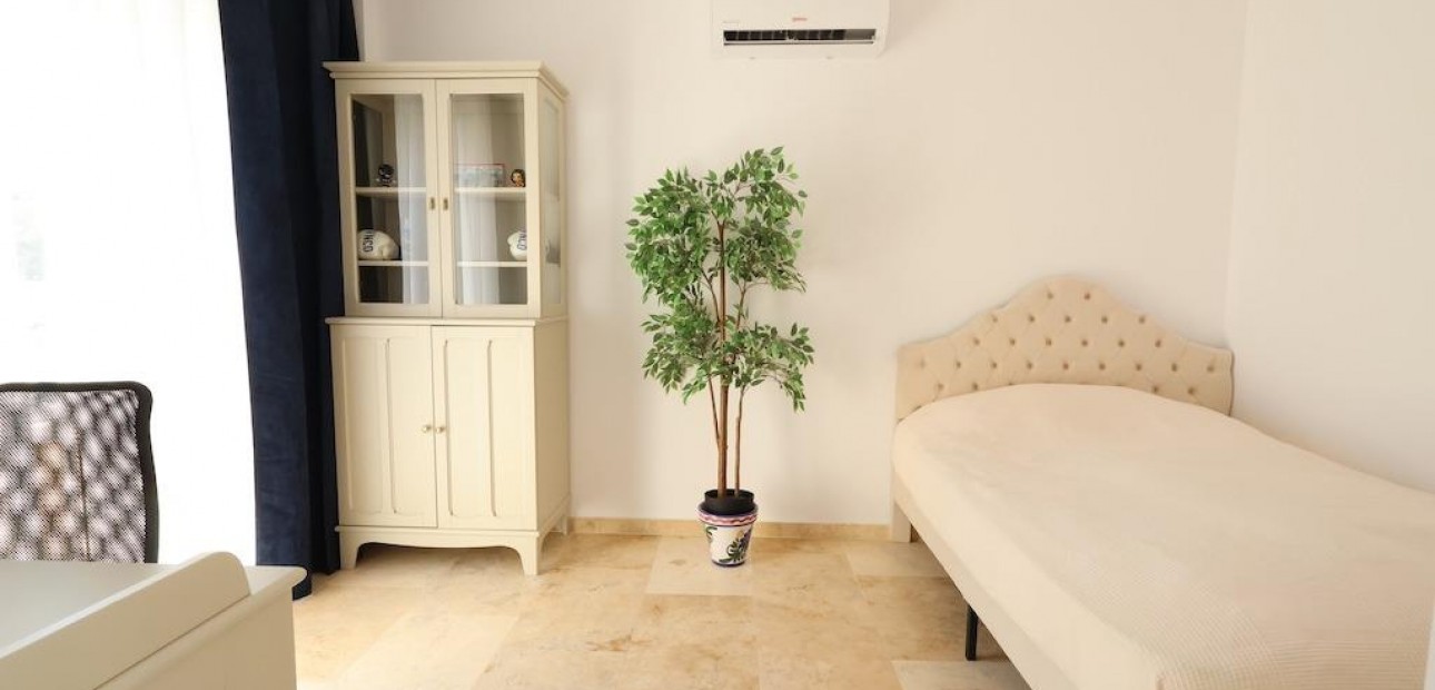 Venta - Villa -
Orihuela Costa - Las Filipinas