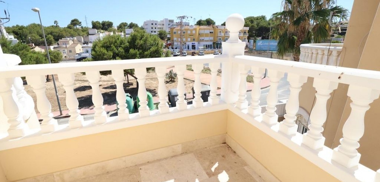 Venta - Villa -
Orihuela Costa - Las Filipinas
