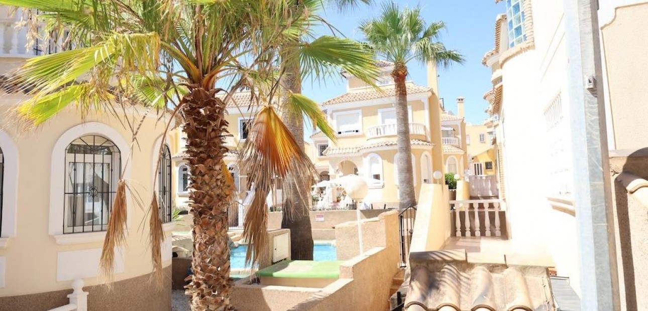 Venta - Villa -
Orihuela Costa - Las Filipinas
