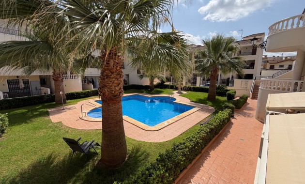 Venta - Apartamento / piso -
Jacarilla
