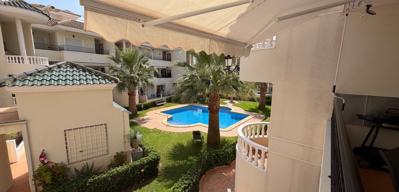 Venta - Apartamento / piso -
Jacarilla