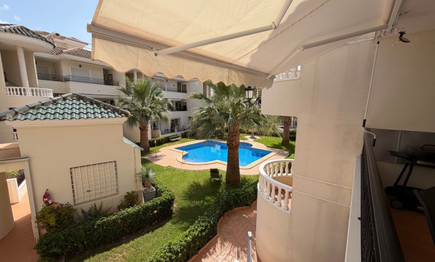 Venta - Apartamento / piso -
Jacarilla
