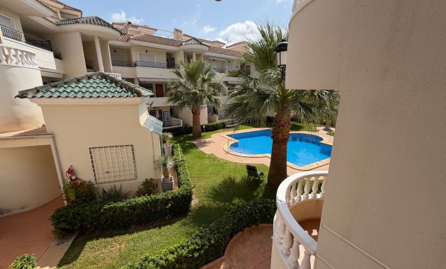 Venta - Apartamento / piso -
Jacarilla