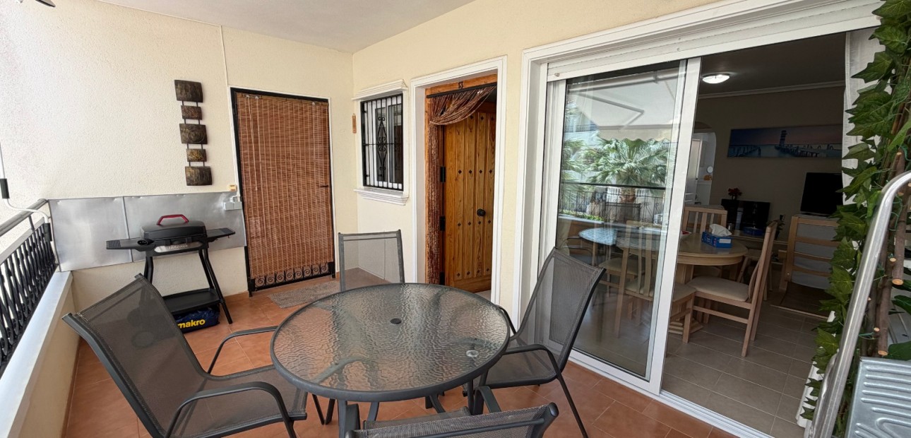 Venta - Apartamento / piso -
Jacarilla