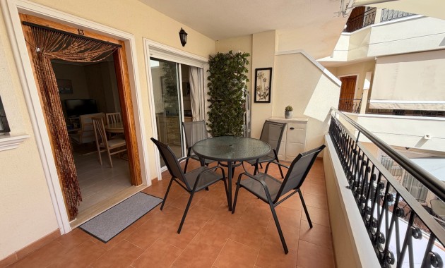 Venta - Apartamento / piso -
Jacarilla