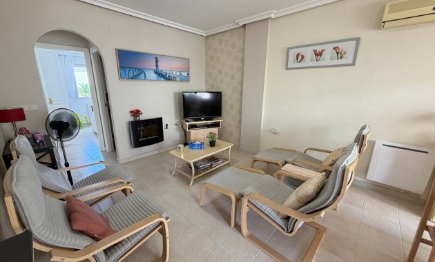 Venta - Apartamento / piso -
Jacarilla
