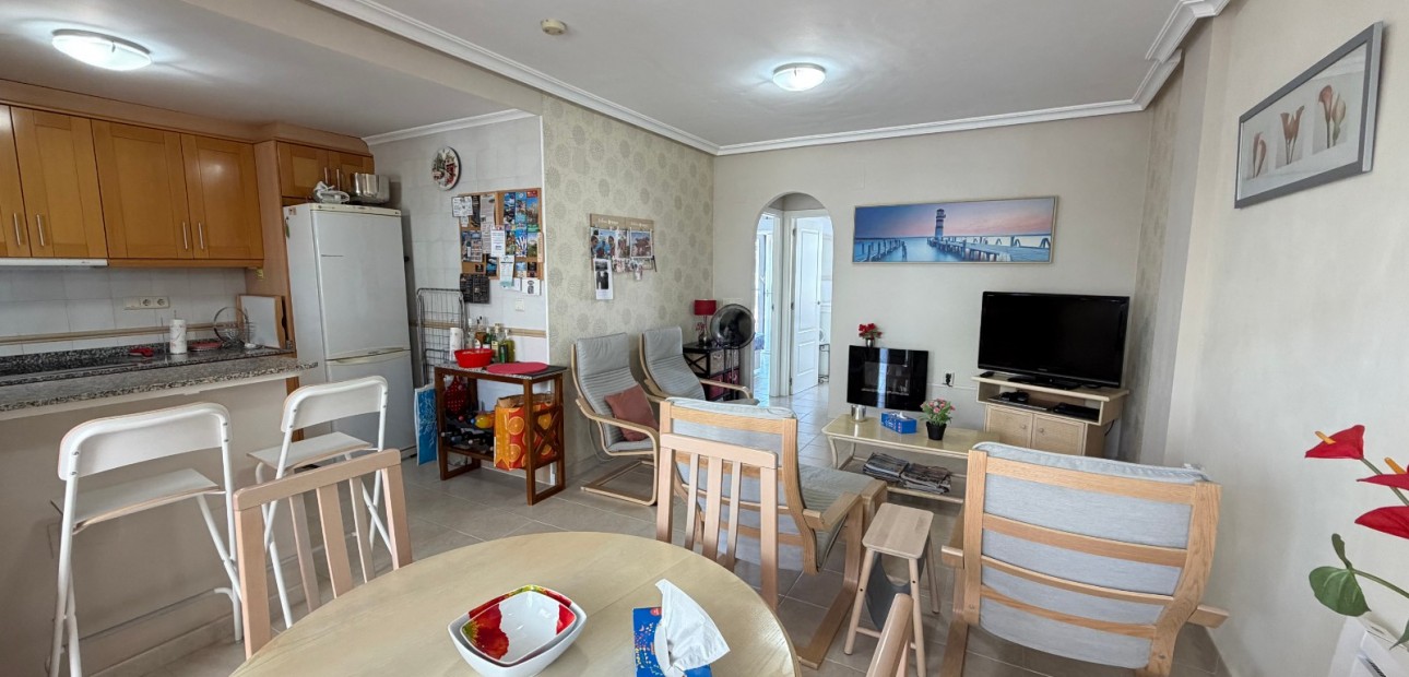 Venta - Apartamento / piso -
Jacarilla