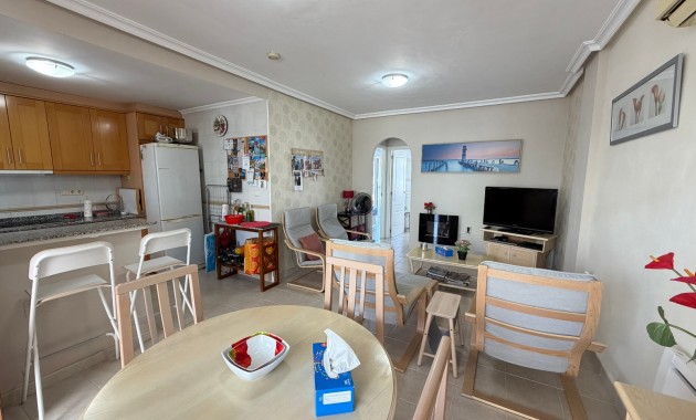 Venta - Apartamento / piso -
Jacarilla