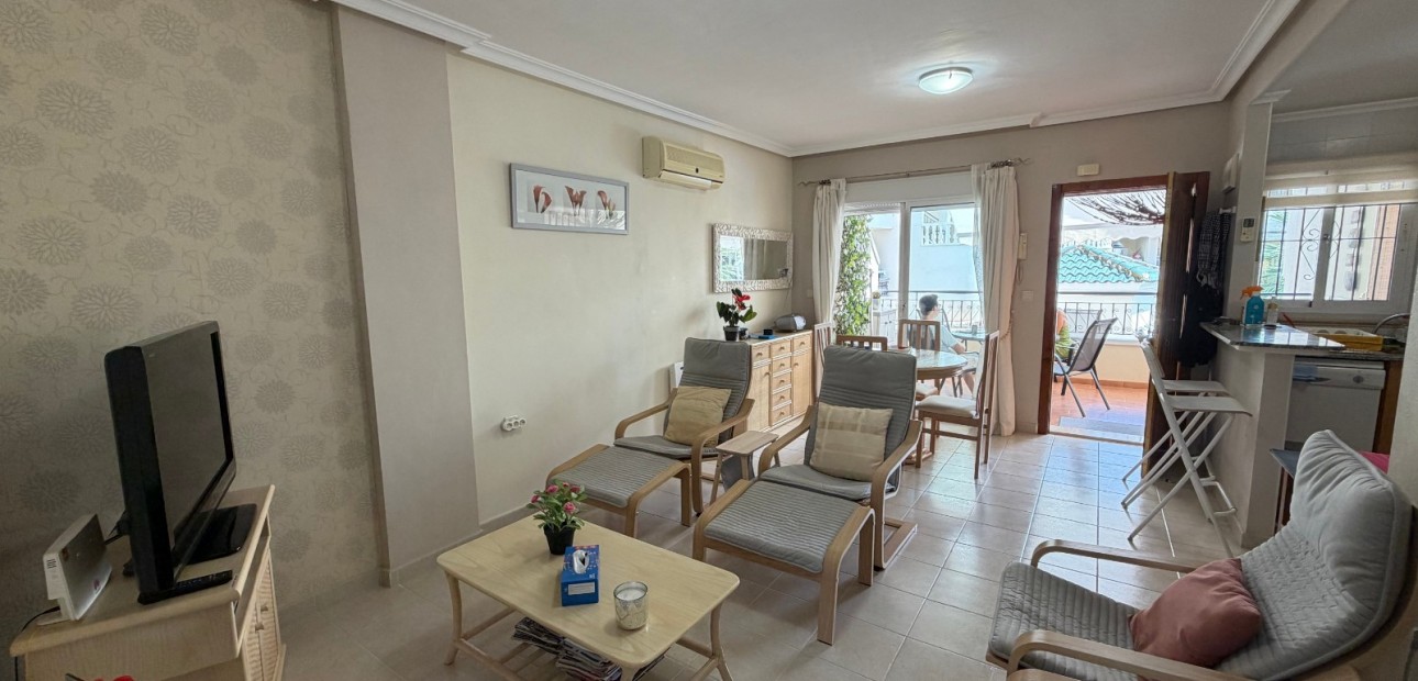 Venta - Apartamento / piso -
Jacarilla