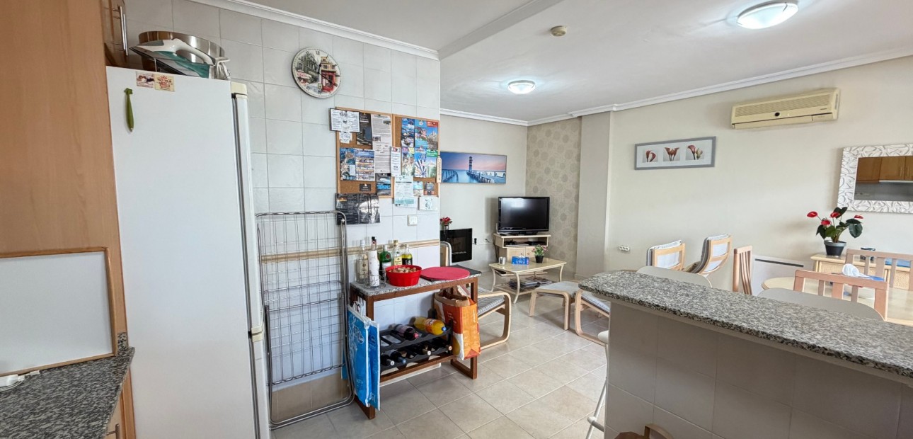 Venta - Apartamento / piso -
Jacarilla