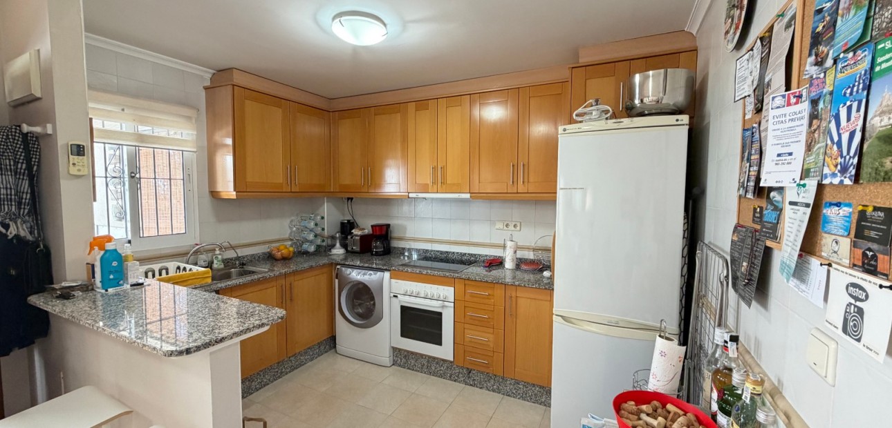 Venta - Apartamento / piso -
Jacarilla