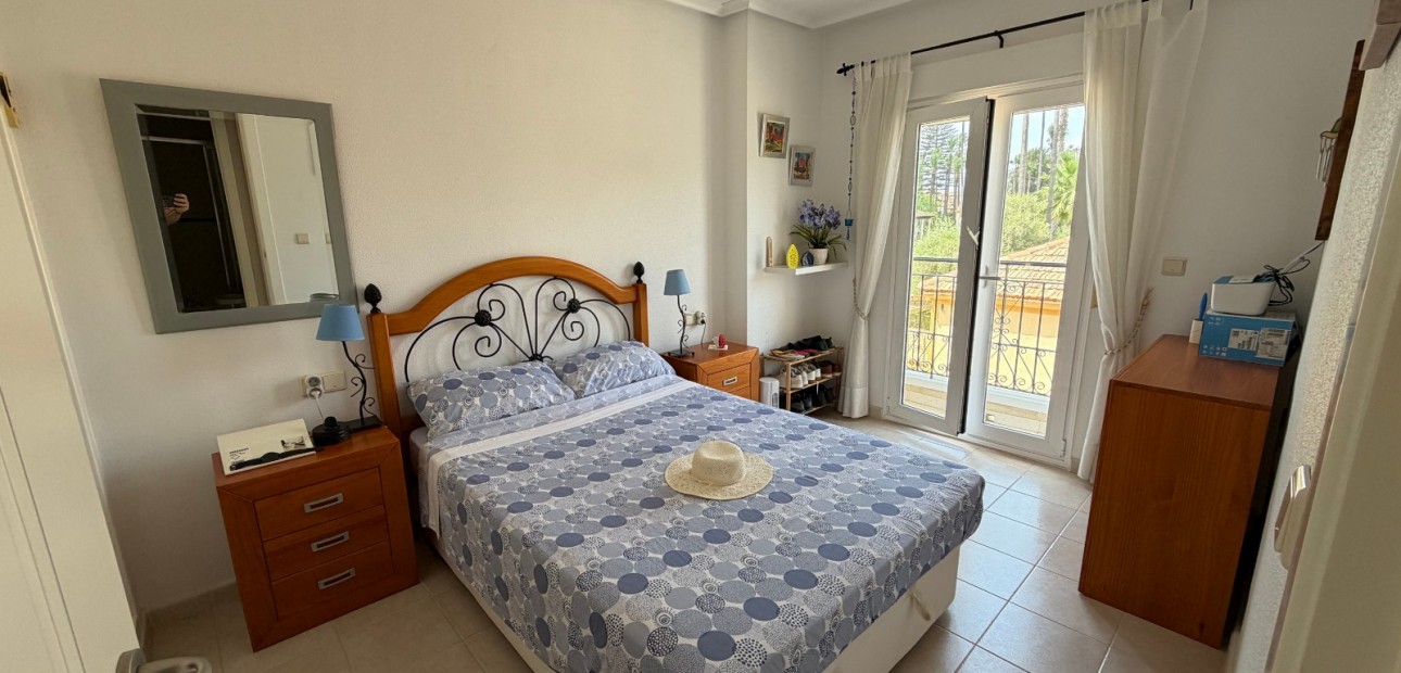 Venta - Apartamento / piso -
Jacarilla