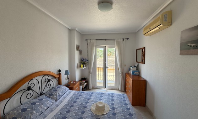Venta - Apartamento / piso -
Jacarilla