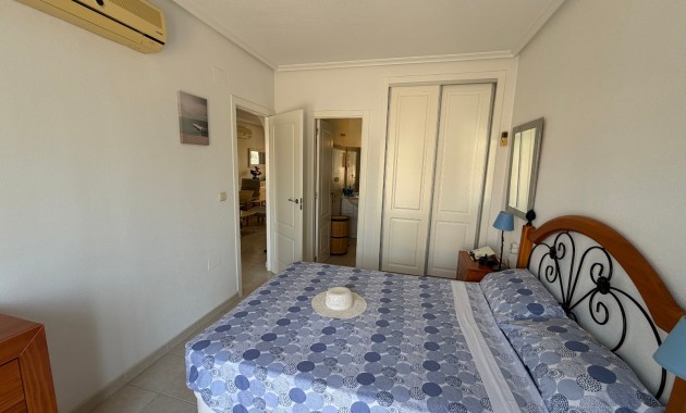Venta - Apartamento / piso -
Jacarilla