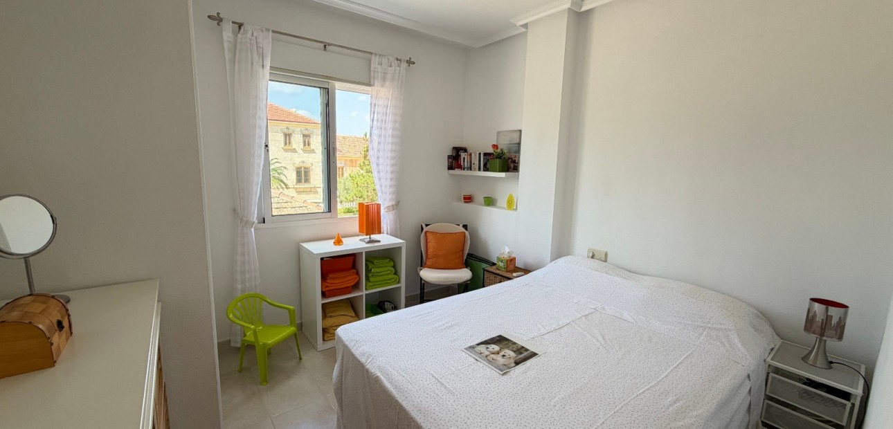 Venta - Apartamento / piso -
Jacarilla