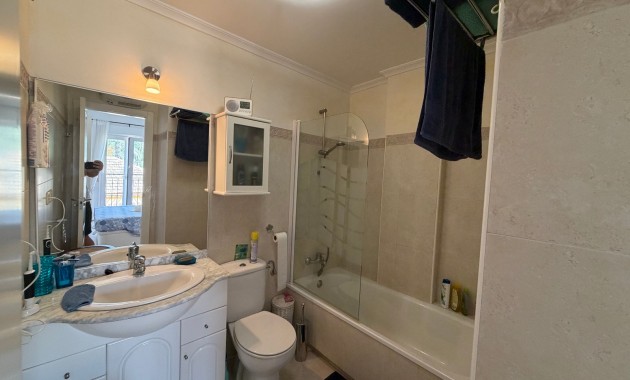 Venta - Apartamento / piso -
Jacarilla
