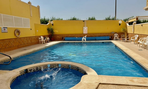 Herverkoop - Appartement / flat -
Algorfa