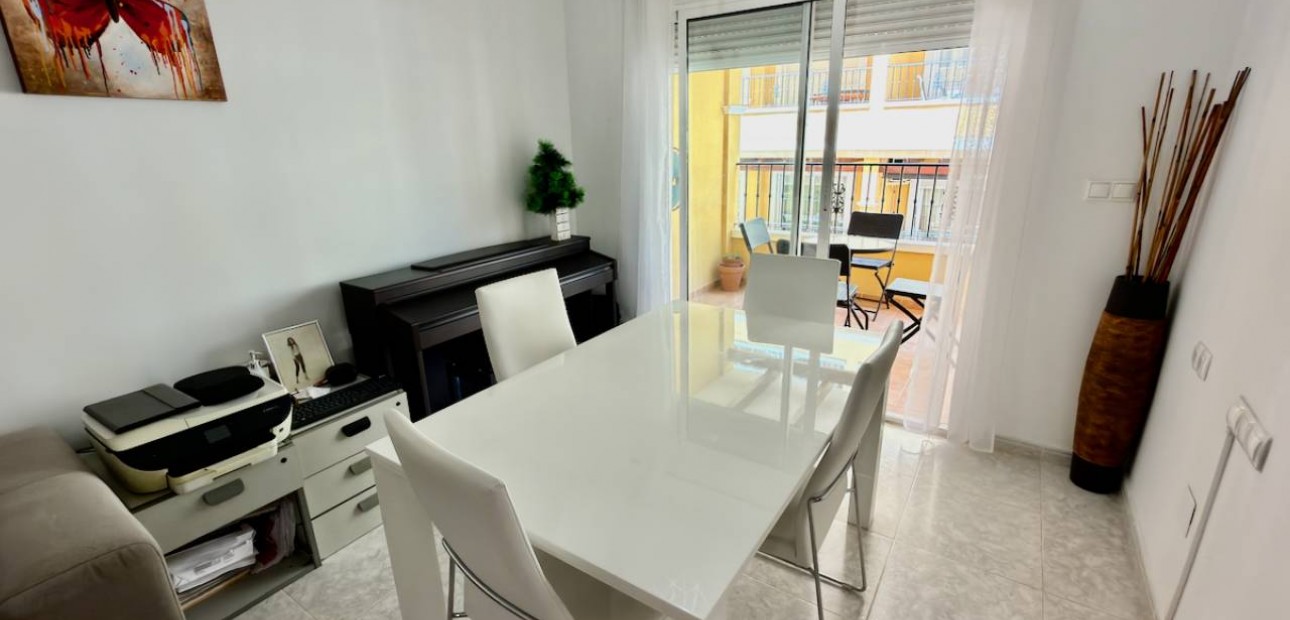 Herverkoop - Appartement / flat -
Algorfa