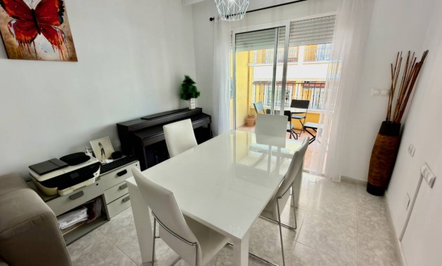 Herverkoop - Appartement / flat -
Algorfa
