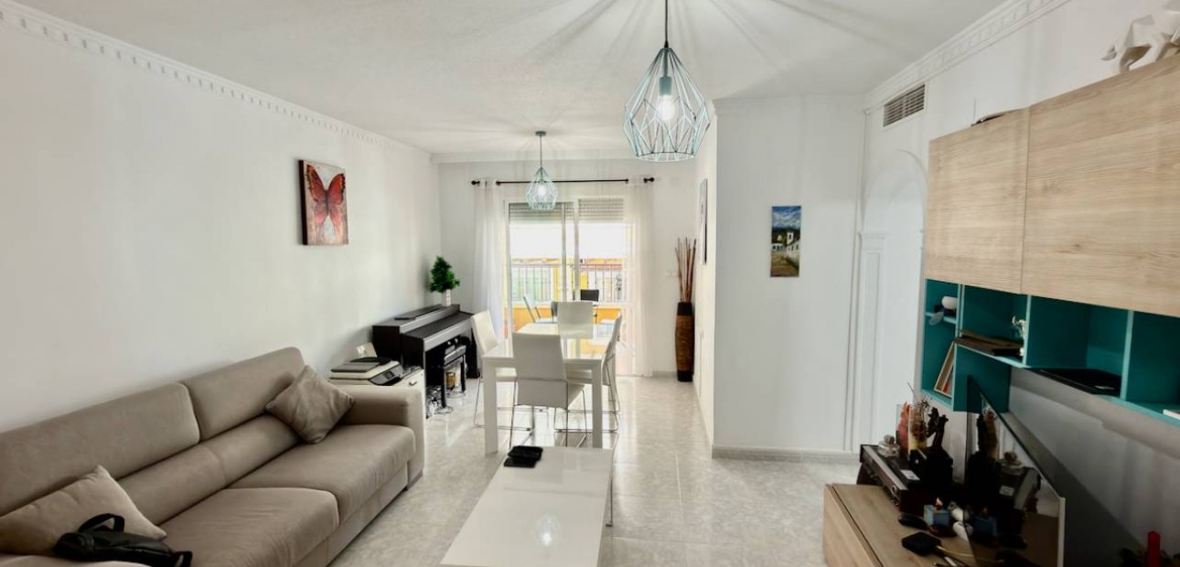 Herverkoop - Appartement / flat -
Algorfa