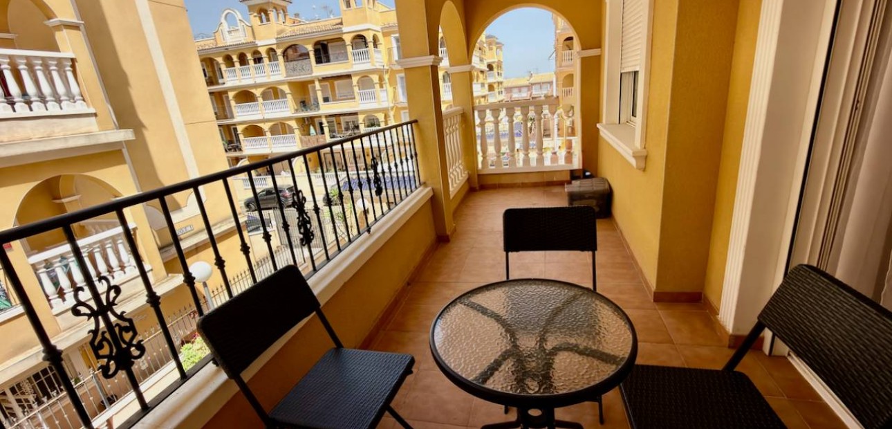 Herverkoop - Appartement / flat -
Algorfa