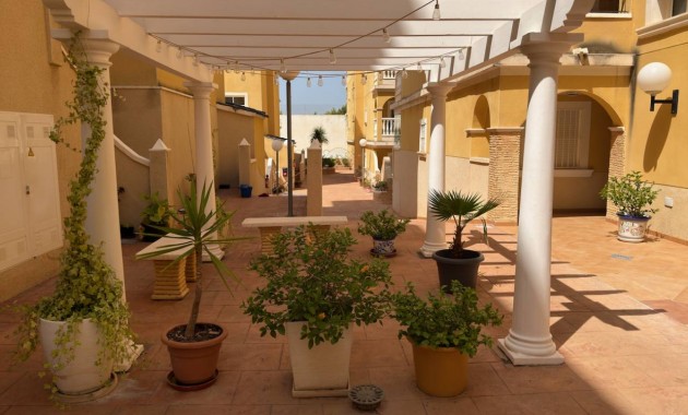 Herverkoop - Appartement / flat -
Algorfa