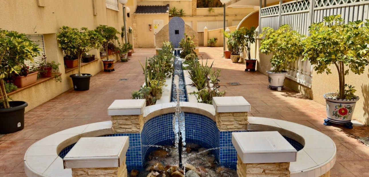 Herverkoop - Appartement / flat -
Algorfa