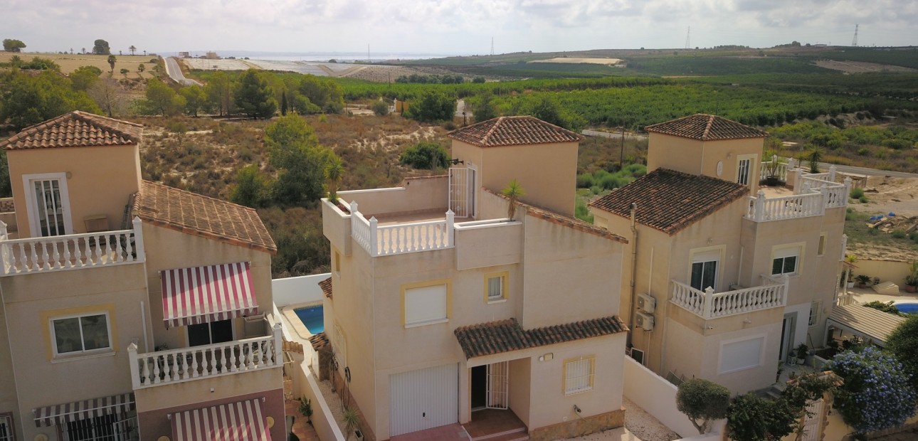 Venta - Detached Villa -
San Miguel de Salinas - Lake View Mansions