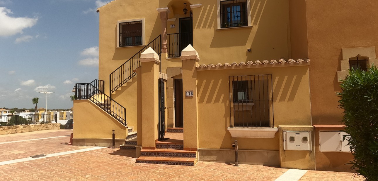 Venta - Apartamento / piso -
Algorfa - La Finca Golf Resort