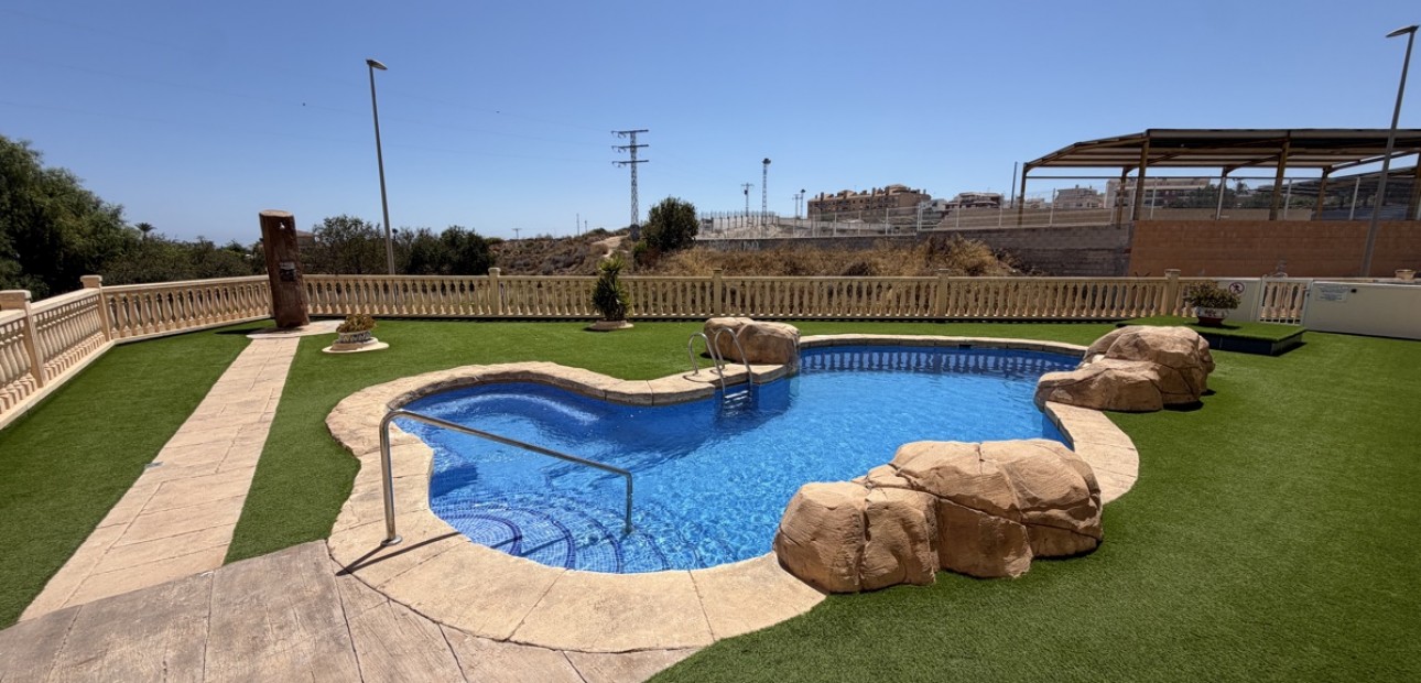 Venta - Apartamento / piso -
San Miguel de Salinas - San Miguel - Town