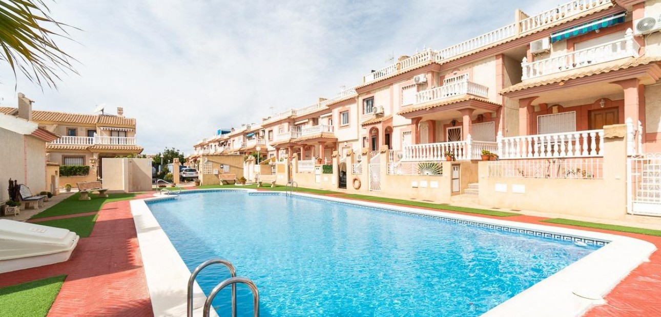 Venta - Villa -
Orihuela Costa - Punta Prima