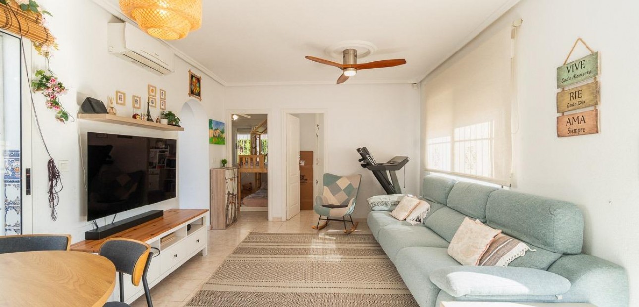 Venta - Villa -
Orihuela Costa - Punta Prima