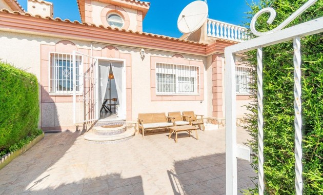 Venta - Villa -
Orihuela Costa - Punta Prima