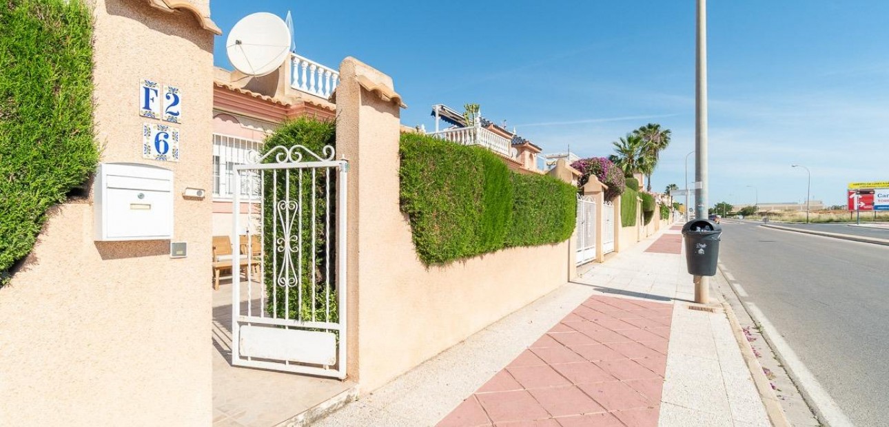 Venta - Villa -
Orihuela Costa - Punta Prima