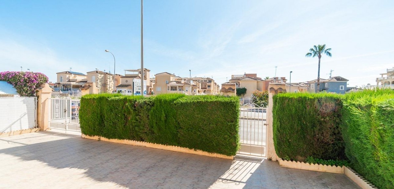 Venta - Villa -
Orihuela Costa - Punta Prima