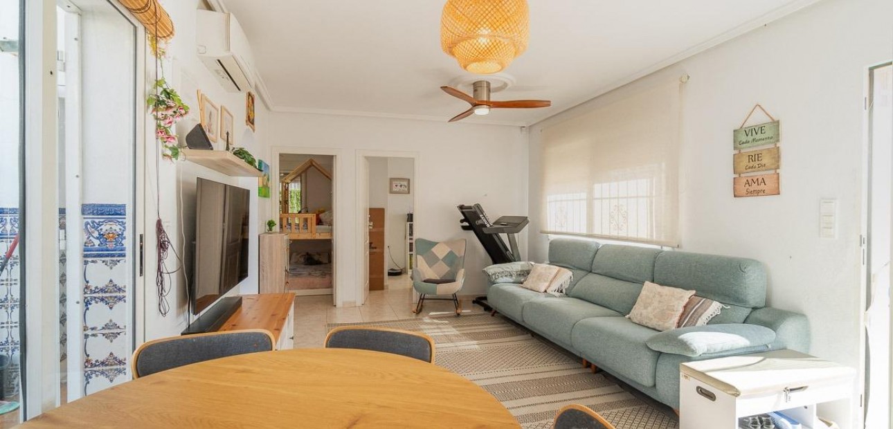 Venta - Villa -
Orihuela Costa - Punta Prima
