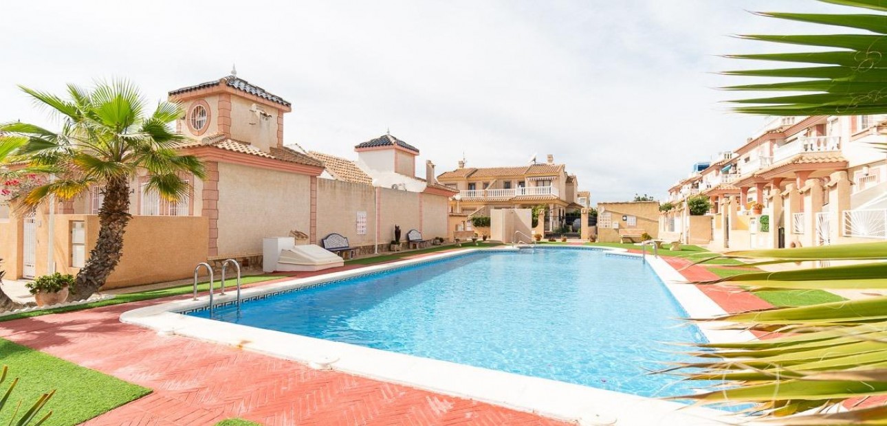 Venta - Villa -
Orihuela Costa - Punta Prima