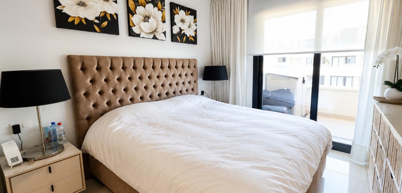 Venta - Apartamento / piso -
Orihuela Costa - Punta Prima